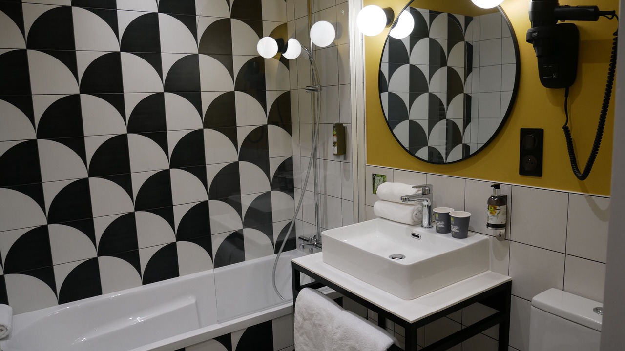 Photo of Bathroom in La Suze-sur-Sarthe