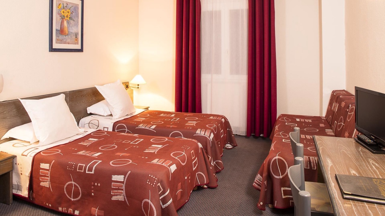 Photo of Bedroom in Esquieze-Sere