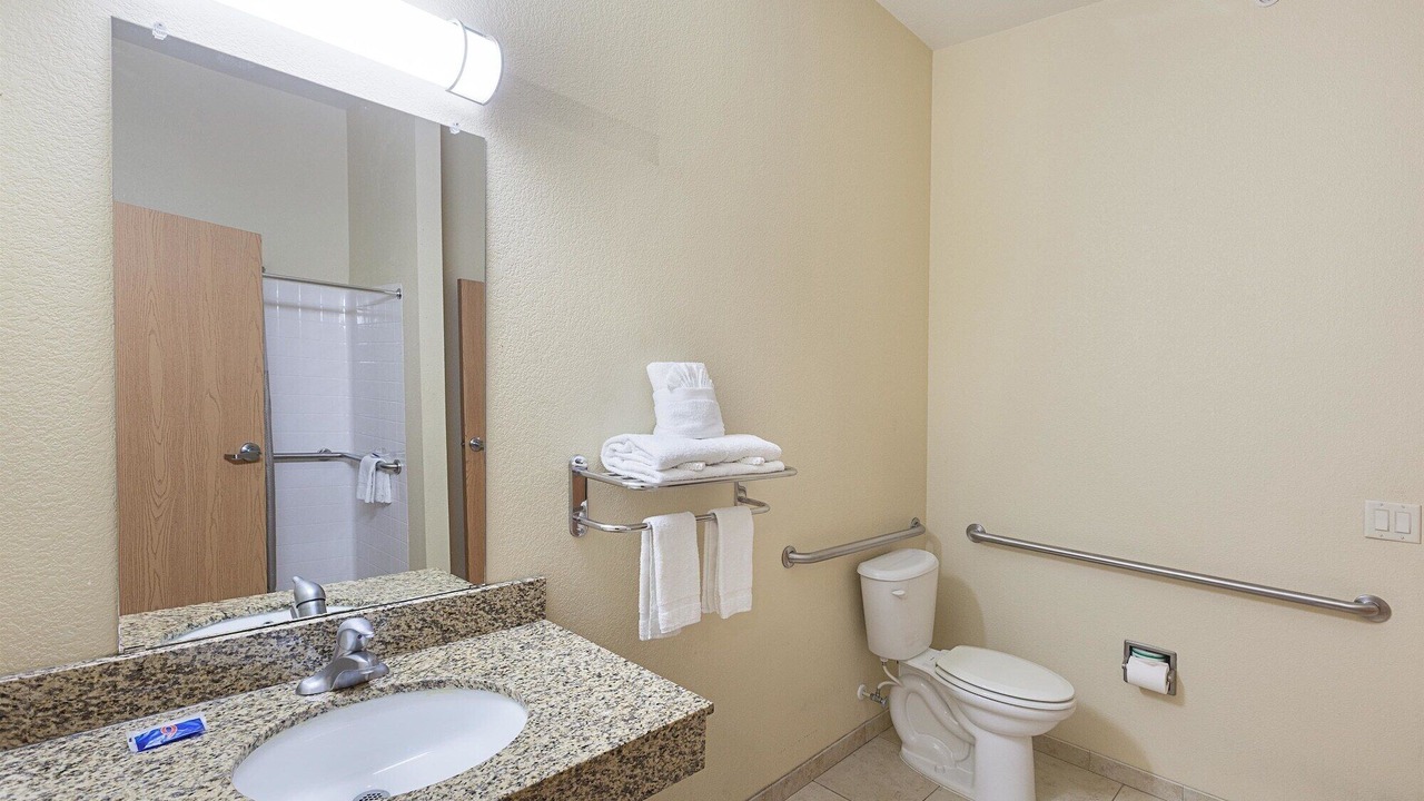 Photo of Bathroom in Fossil Creek