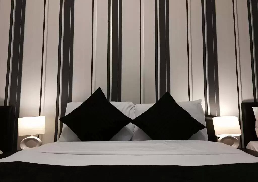 Photo of Others in Heston Central