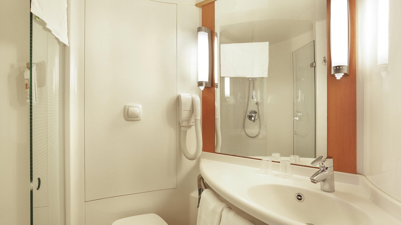 Photo of Bedroom in Etampes