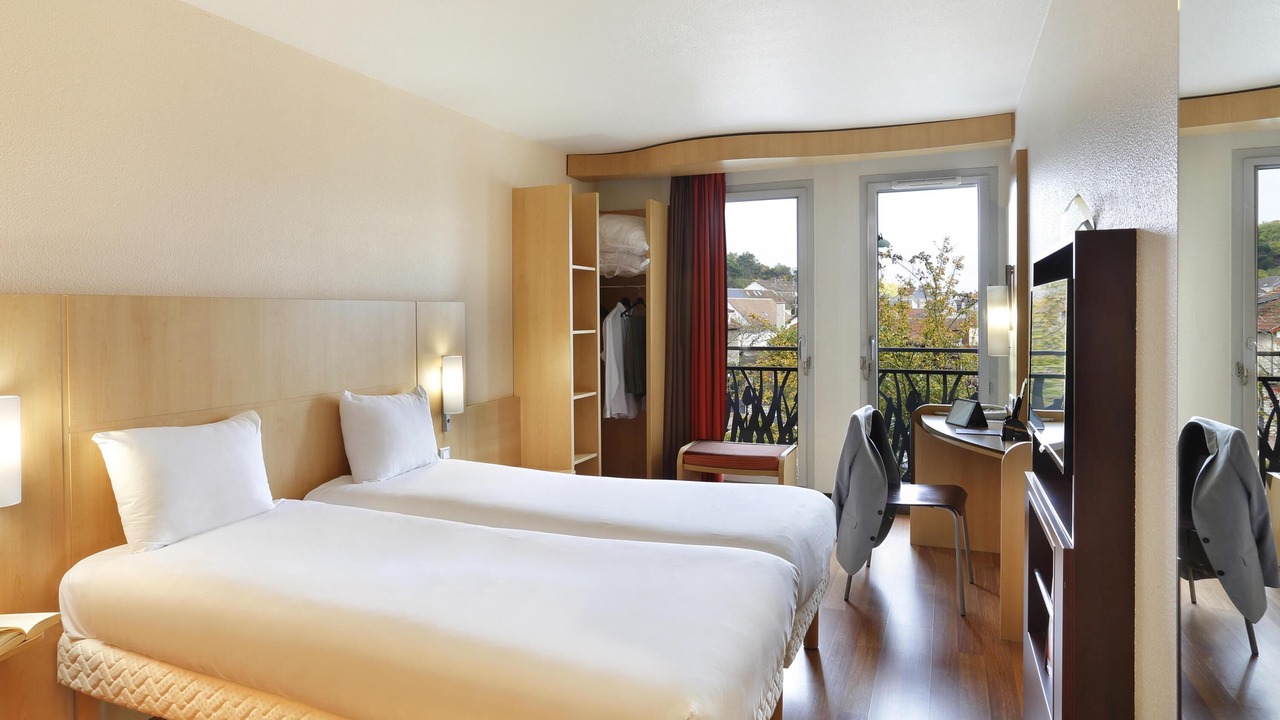 Photo of Bedroom in Etampes