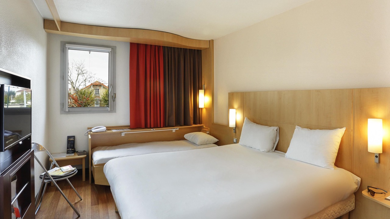 Photo of Bedroom in Etampes