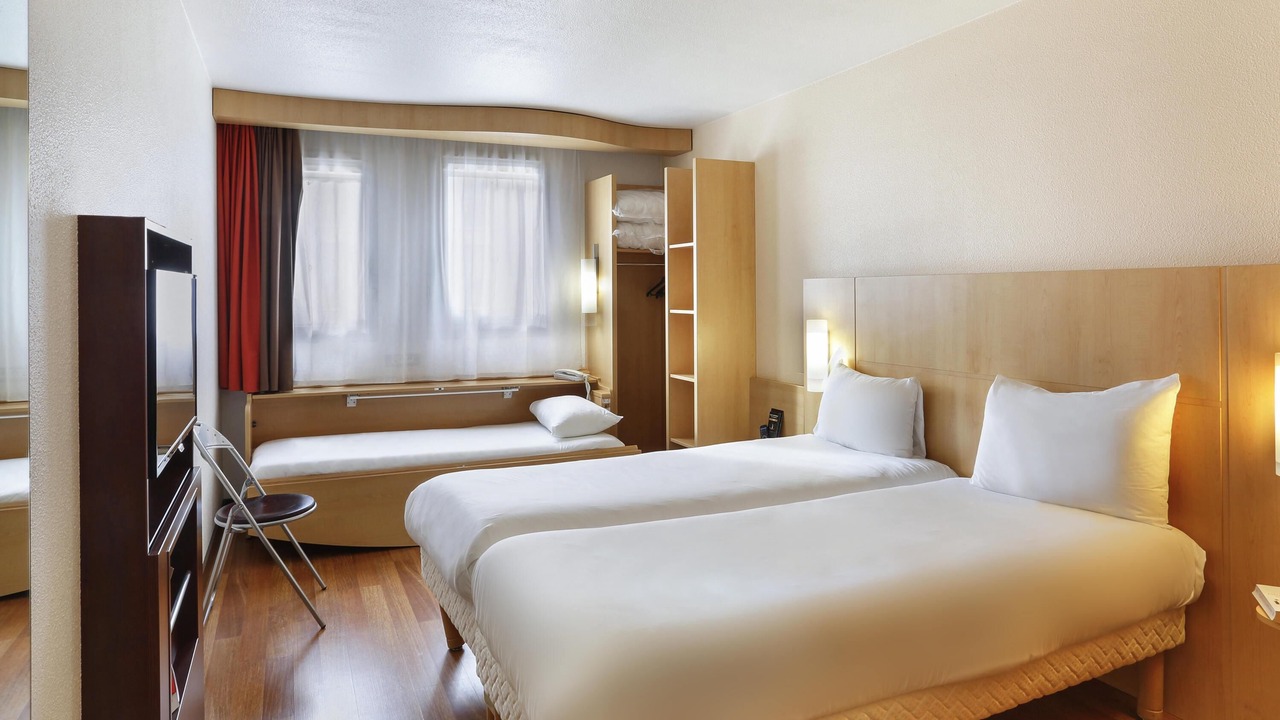 Photo of Bedroom in Etampes