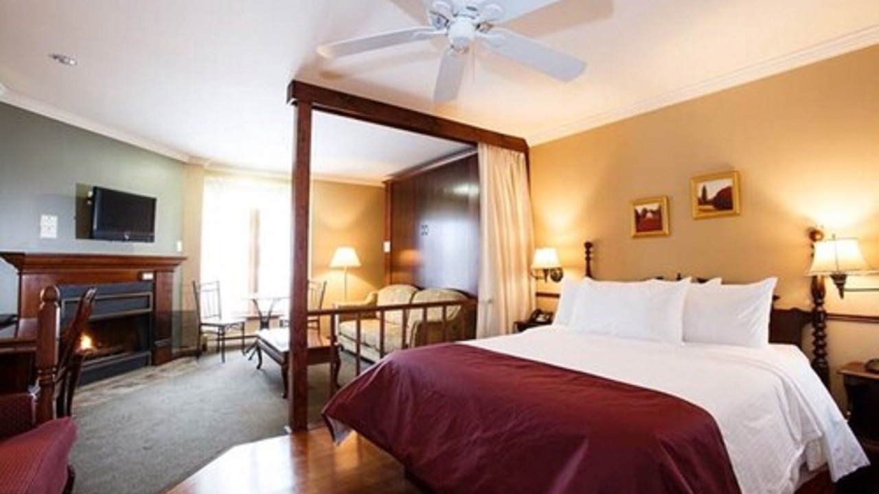 Photo of Bedroom in Saint-Sauveur