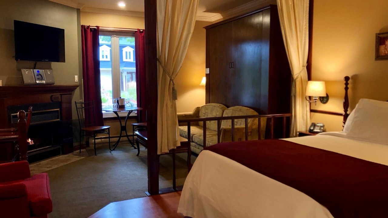 Photo of Bedroom in Saint-Sauveur