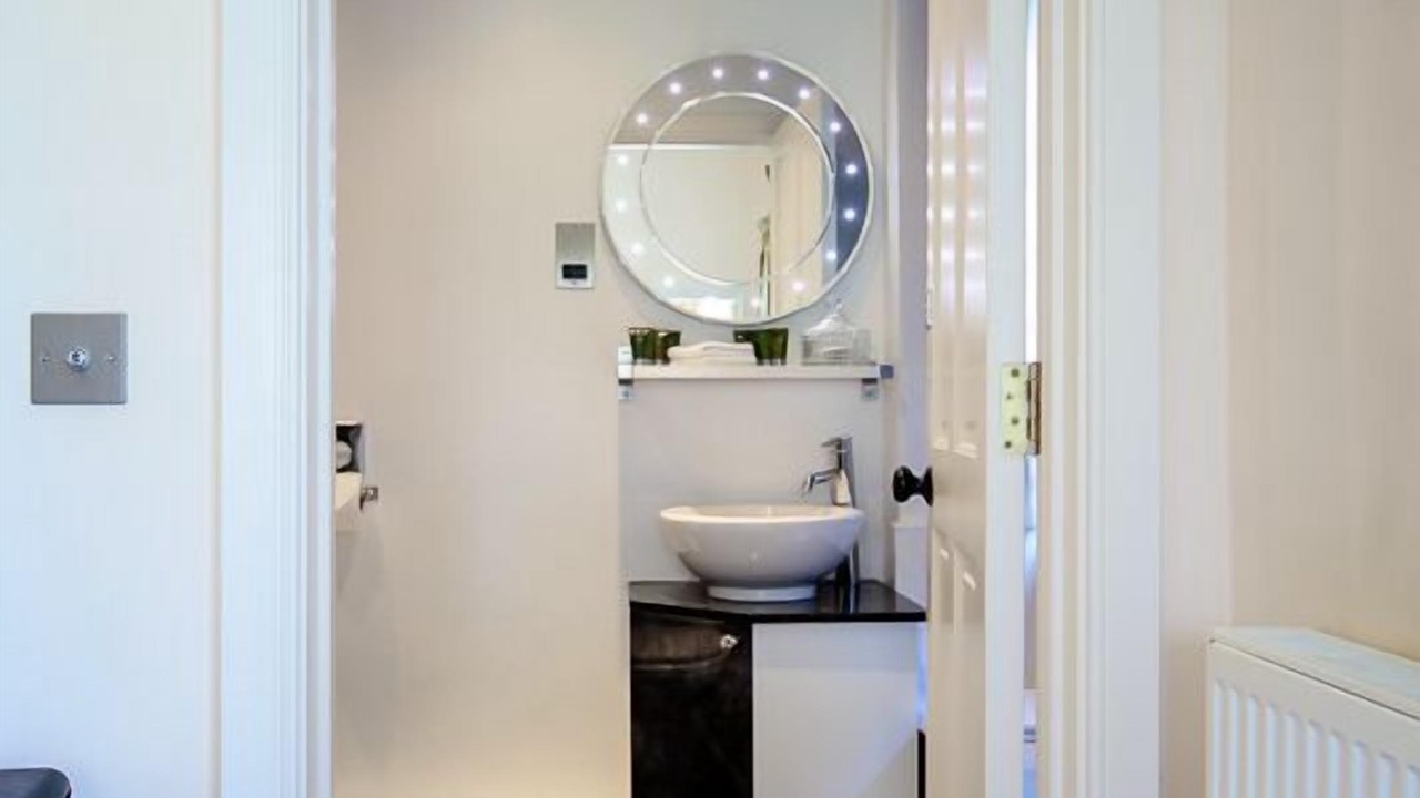 Photo of Bathroom in Shrewton