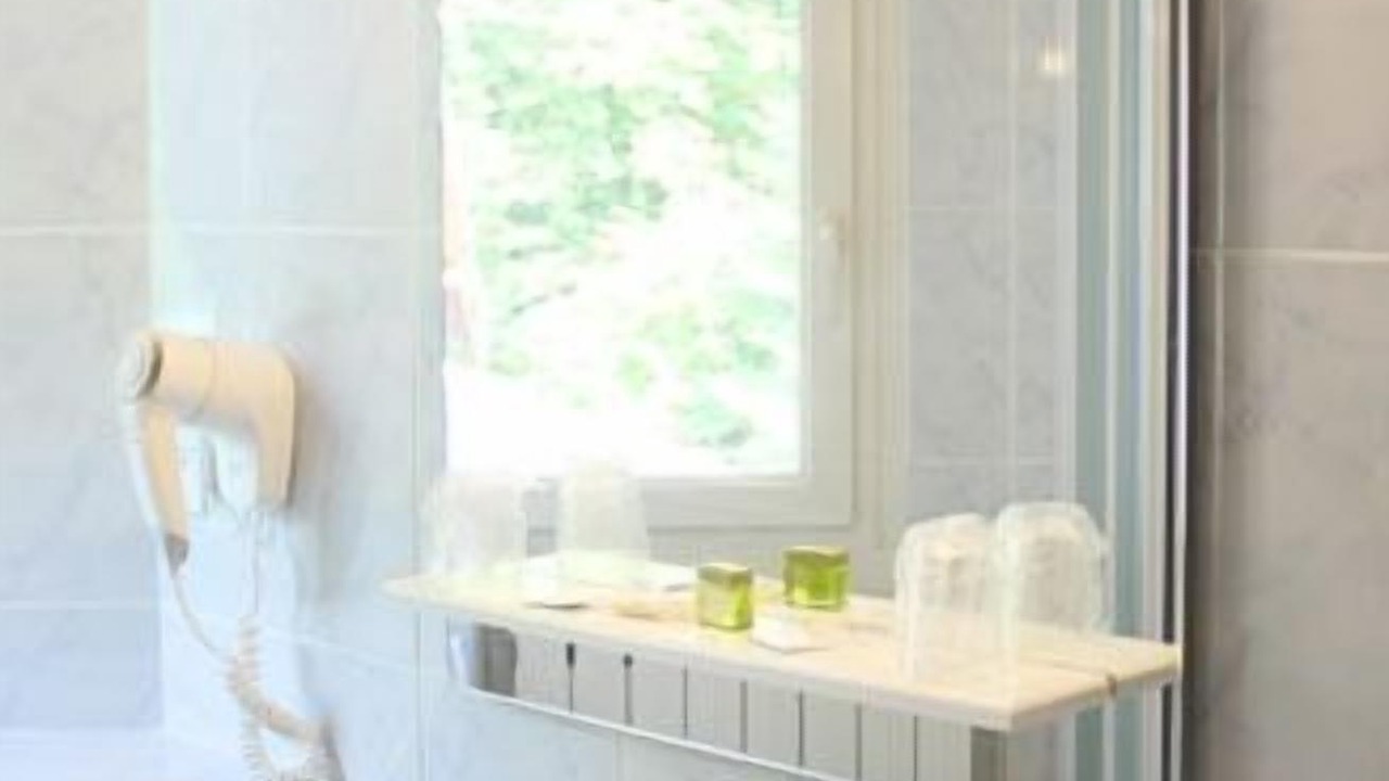 Photo of Bathroom in Charette