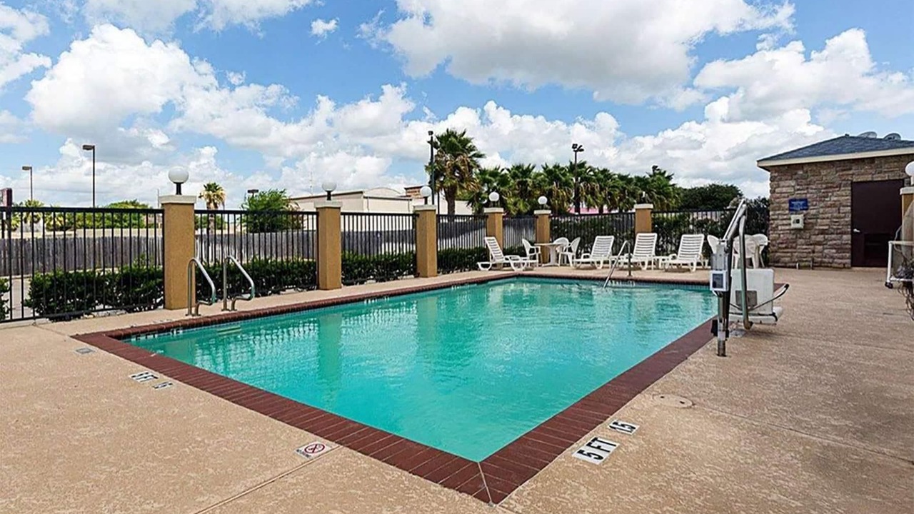 Photo of Outdoor in Clodine