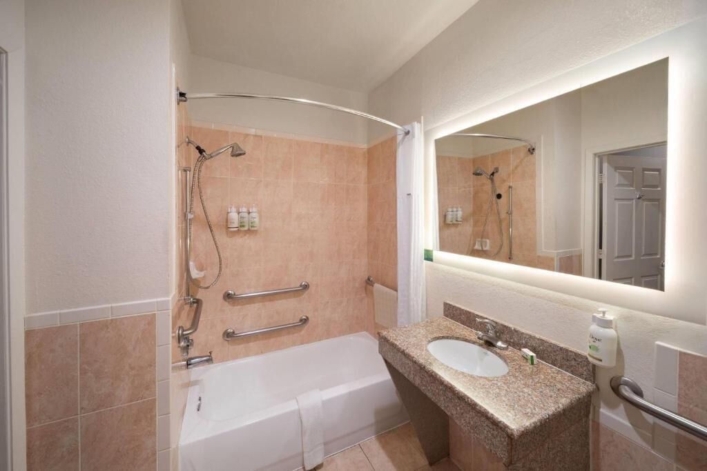 Photo of Bathroom in Texas City