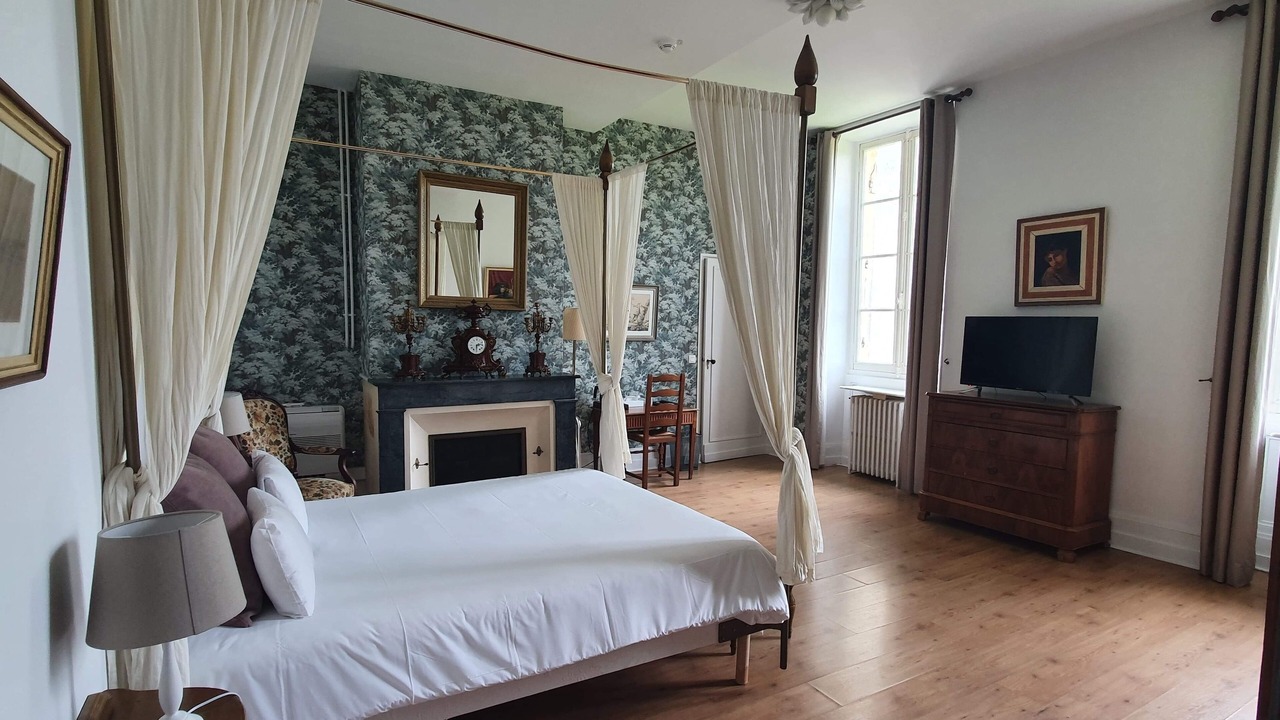 Photo of Bedroom in Puisseguin