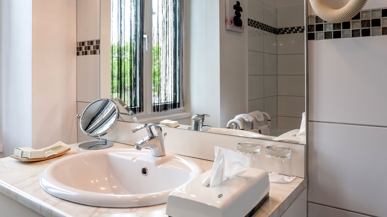 Photo of Bathroom in Thorigne-sur-Due