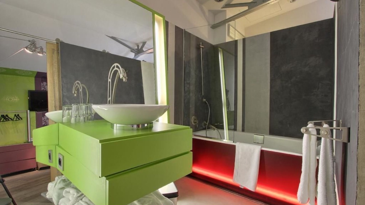 Photo of Bathroom in Charleville-Mezieres