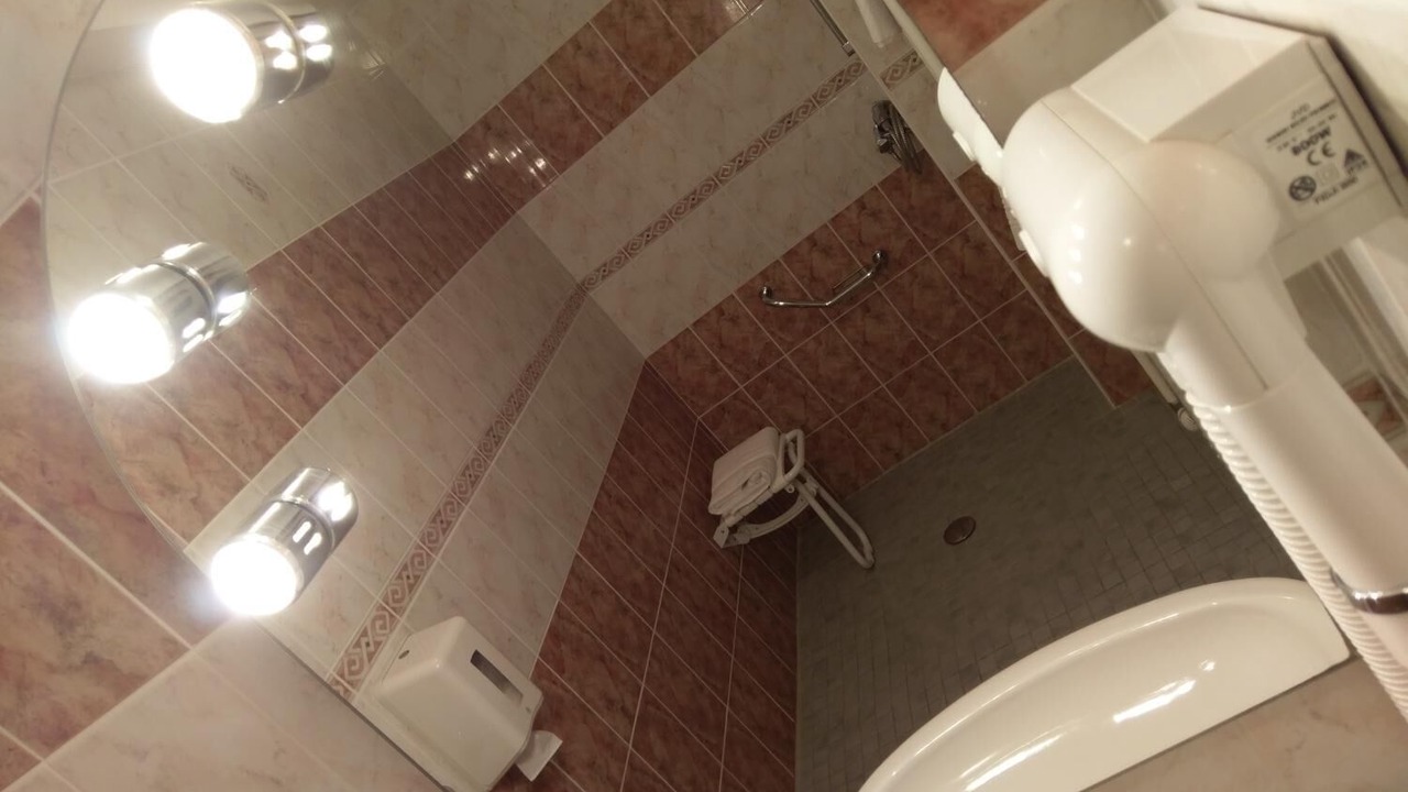 Photo of Bathroom in Corbigny