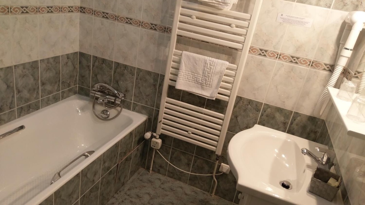 Photo of Bathroom in Corbigny