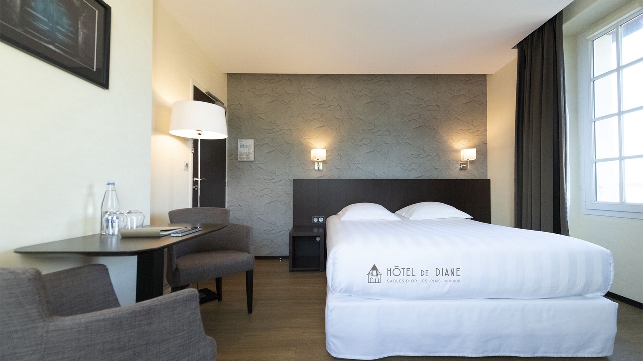 Photo of Bedroom in Sables-d'Or-les-Pins