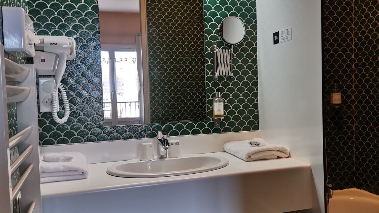 Photo of Bathroom in Briare