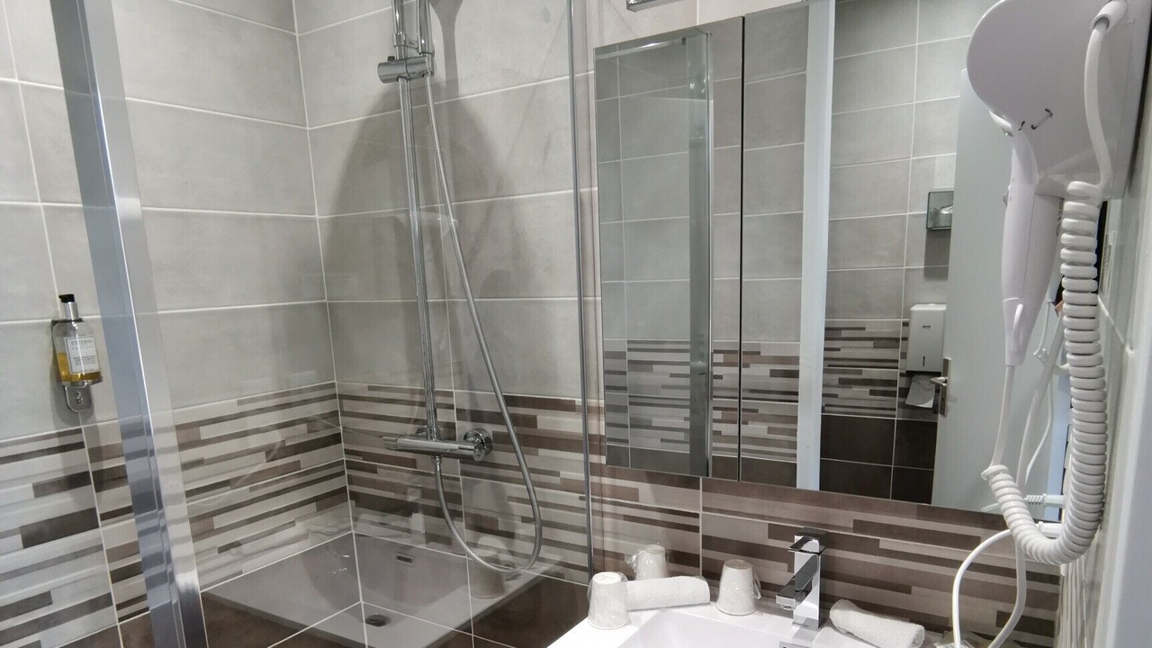 Photo of Bathroom in Briare