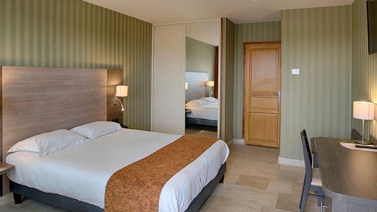 Photo of Bedroom in Creney-pres-Troyes