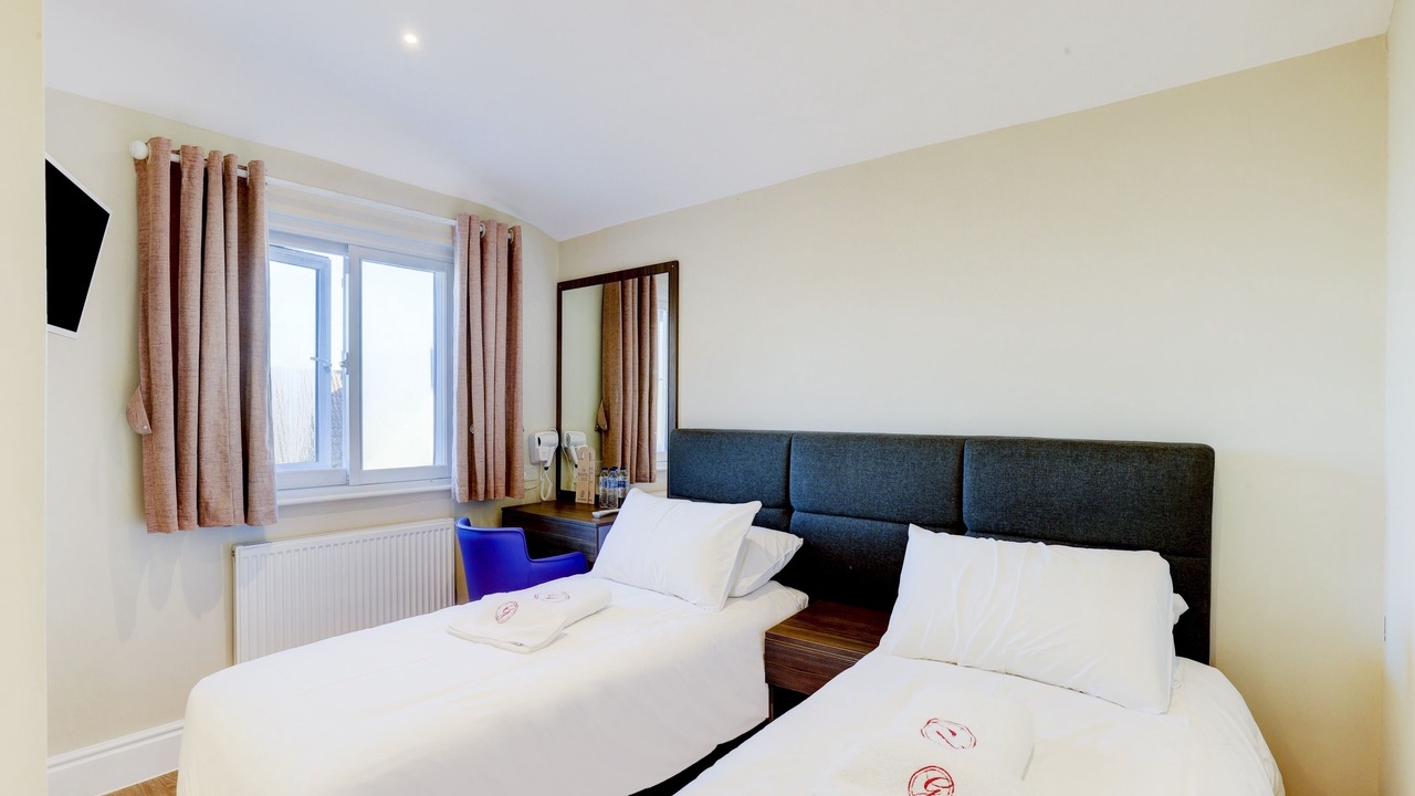 Photo of Others in Kennford