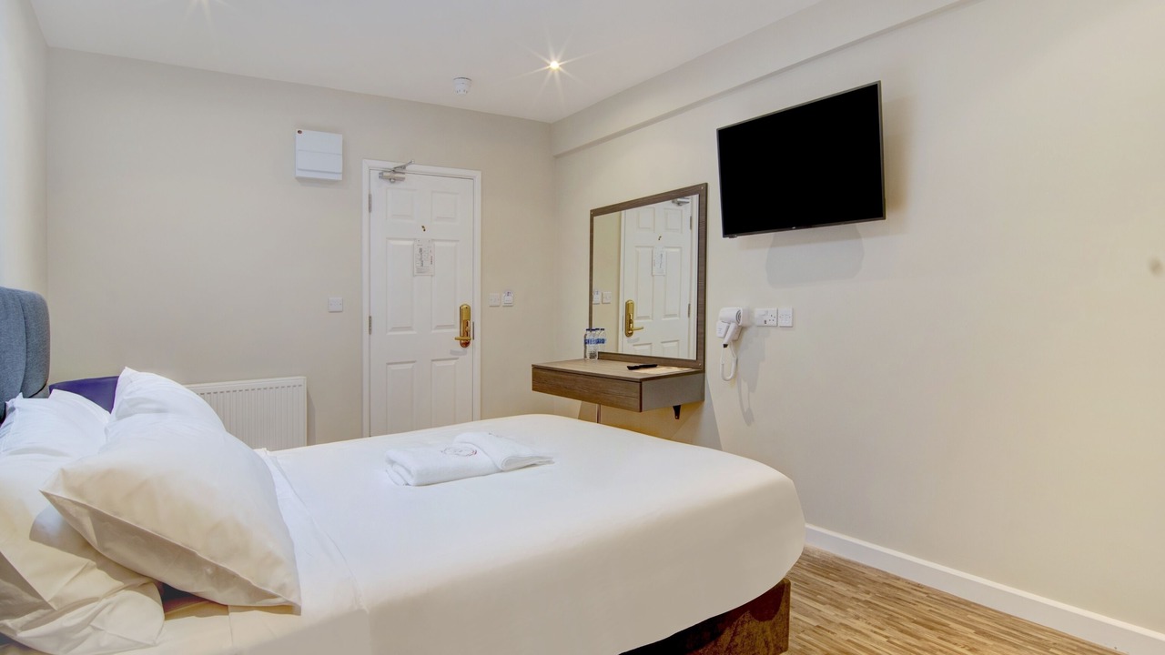 Photo of Bedroom in Kennford