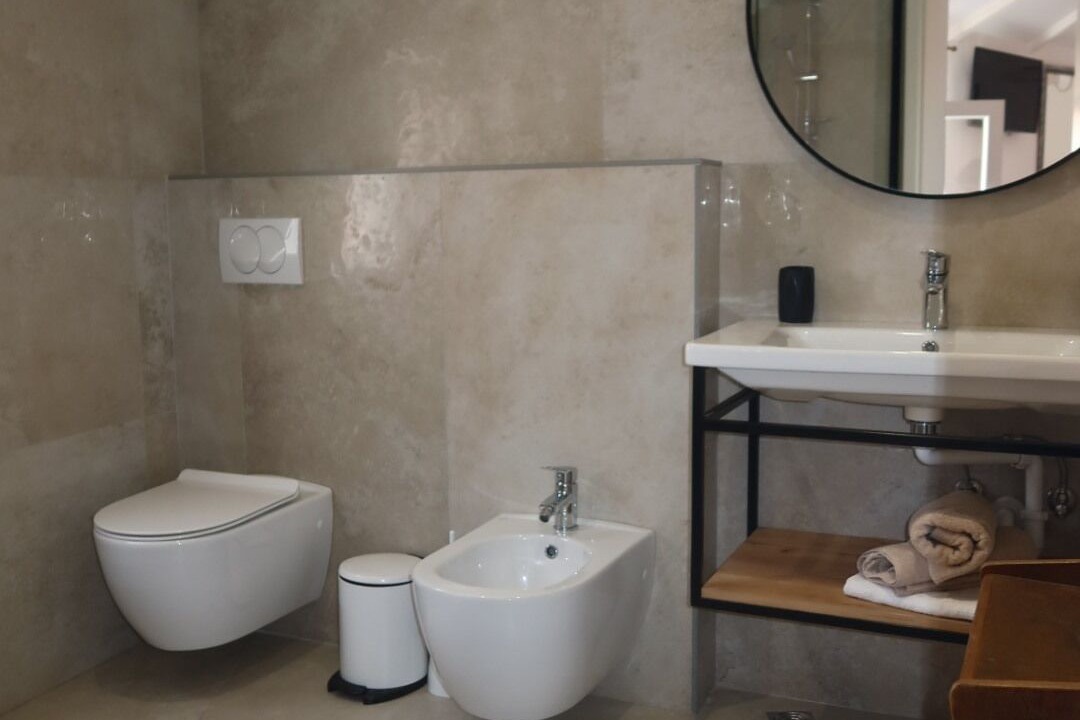Photo of Bathroom in Pile