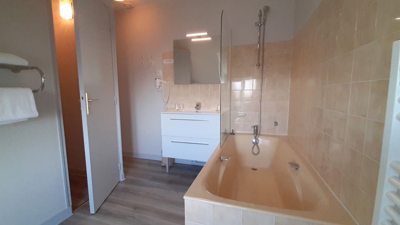 Photo of Bathroom in Vivy