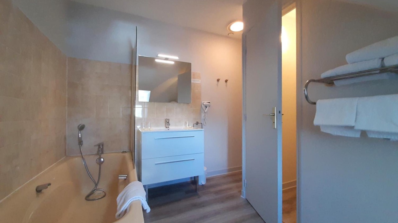 Photo of Bathroom in Vivy