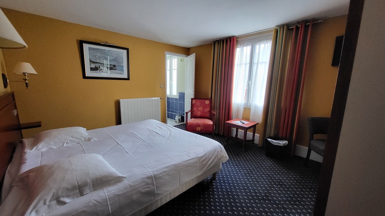 Photo of Bedroom in Evreux