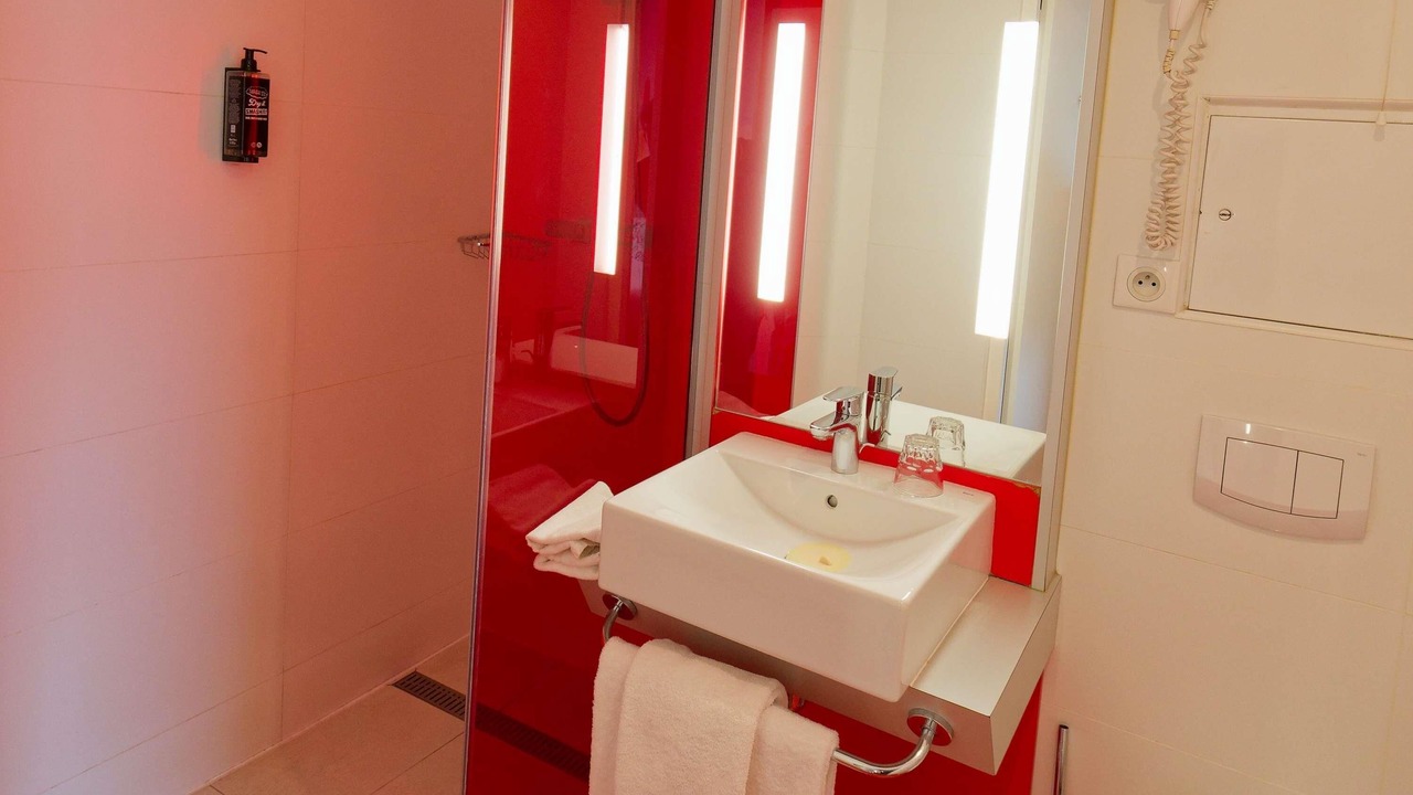 Photo of Bedroom in Saint-Brieuc