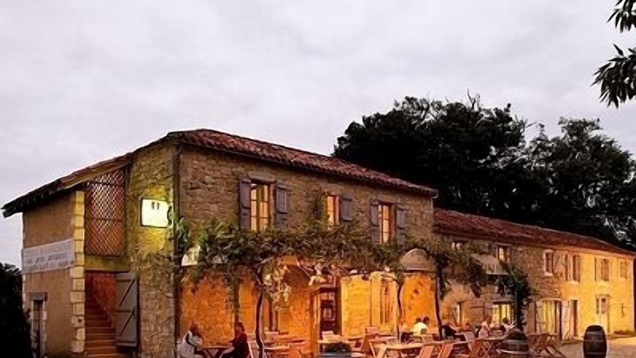 Photo of Outdoor in Larressingle