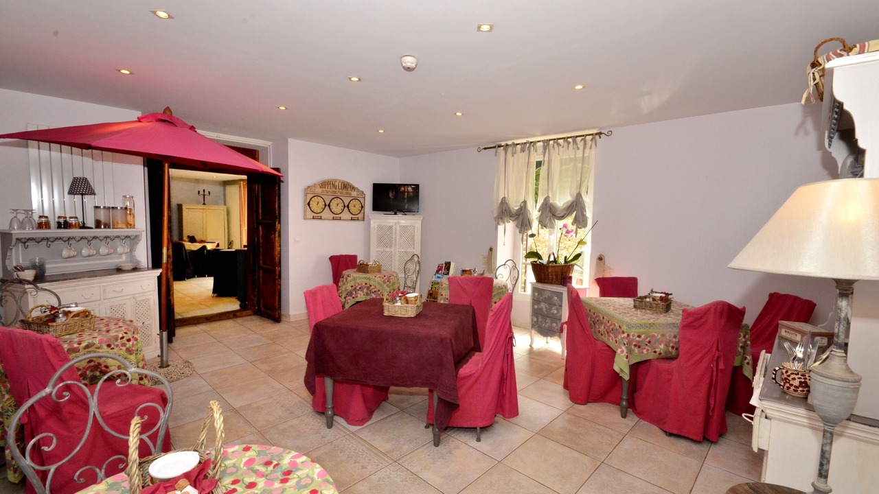 Photo of Others in Milon-la-Chapelle