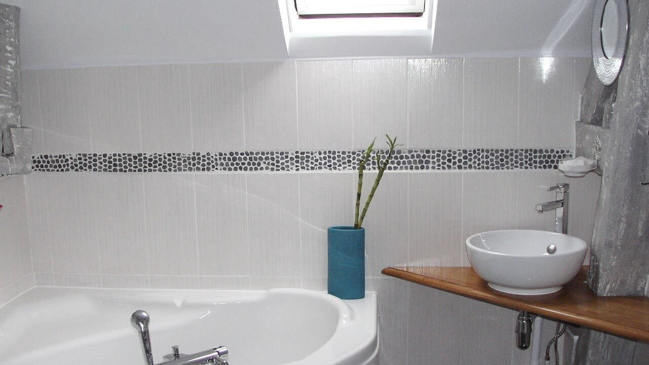 Photo of Bathroom in La Chapelle-Montligeon