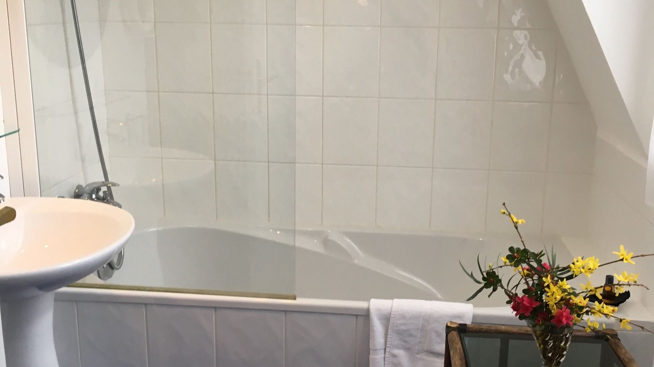 Photo of Bathroom in Buleon