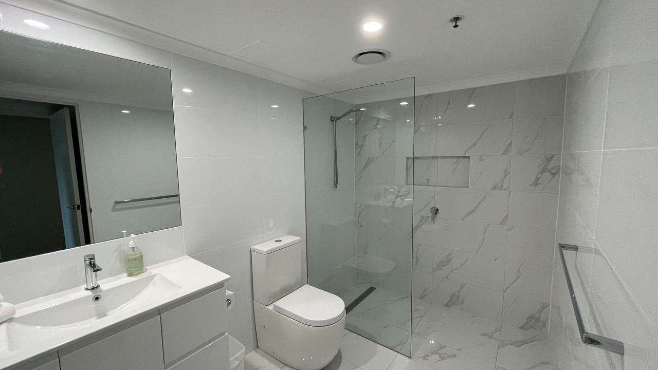 Photo of Bathroom in Main Beach