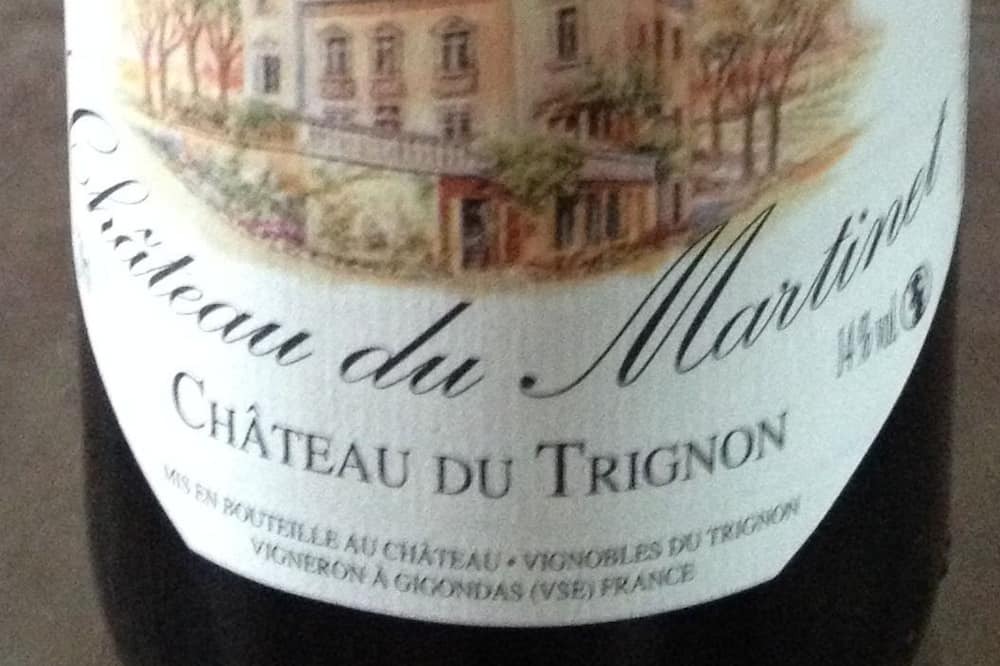 Photo of Others in Violes