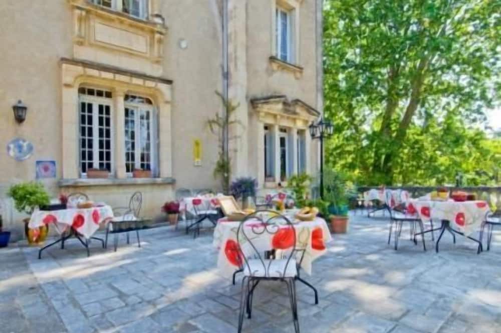 Photo of Outdoor in Violes