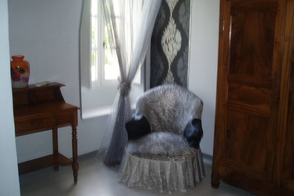 Photo of Livingroom in Violes