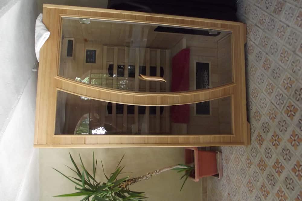 Photo of Others in Violes