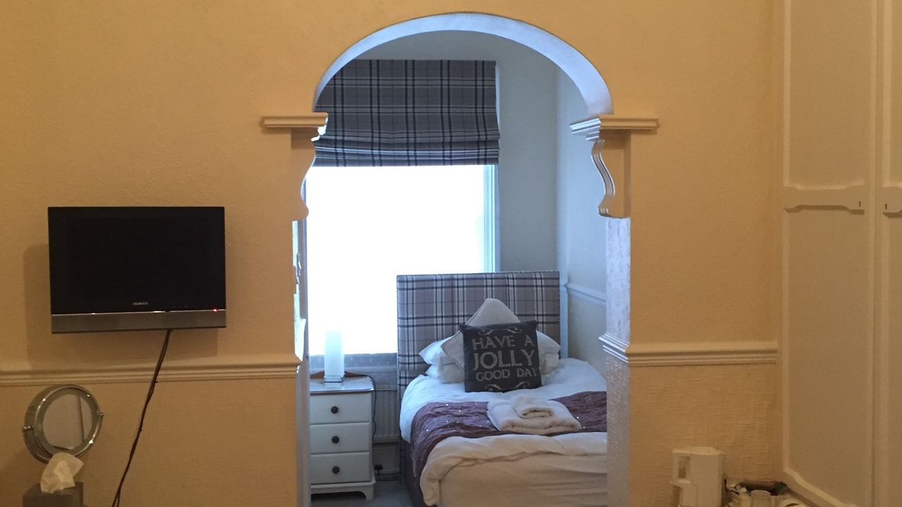 Photo of Others in Hoole