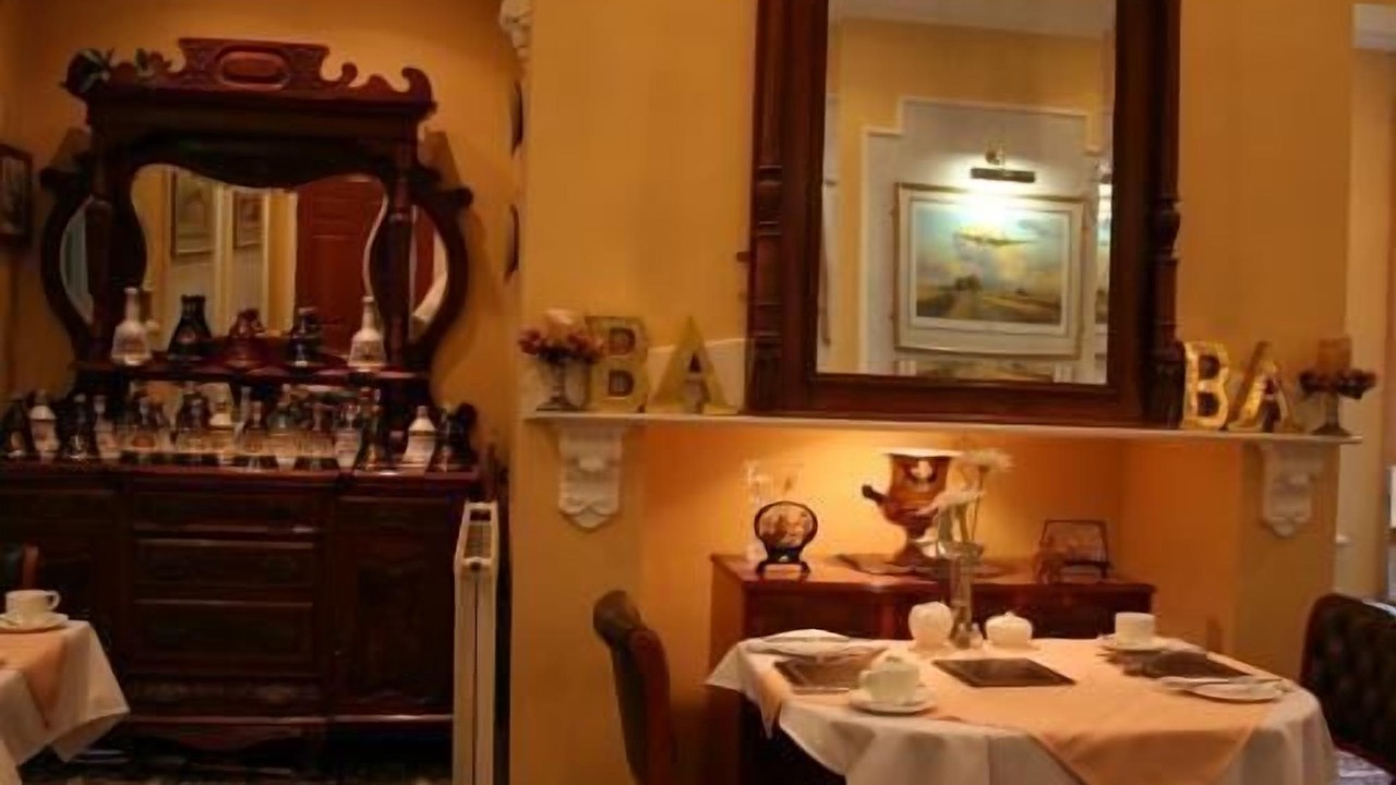 Photo of Others in Hoole