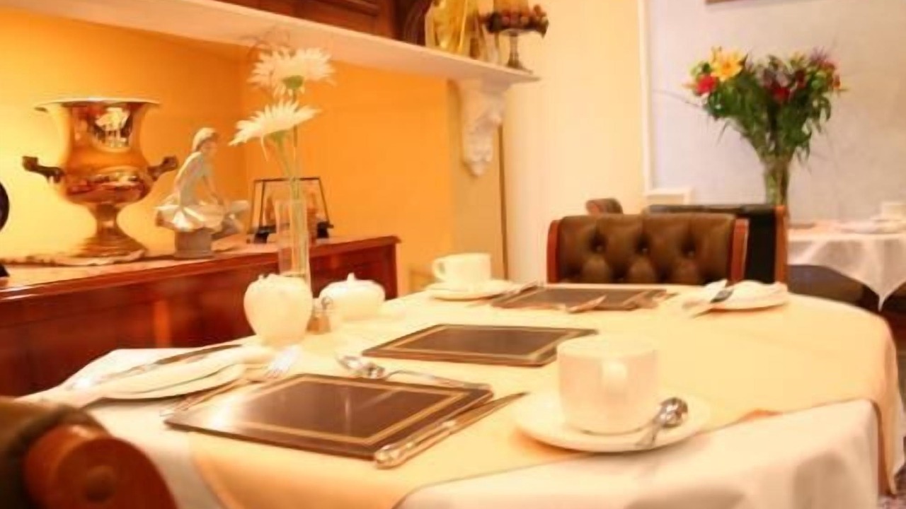 Photo of Others in Hoole