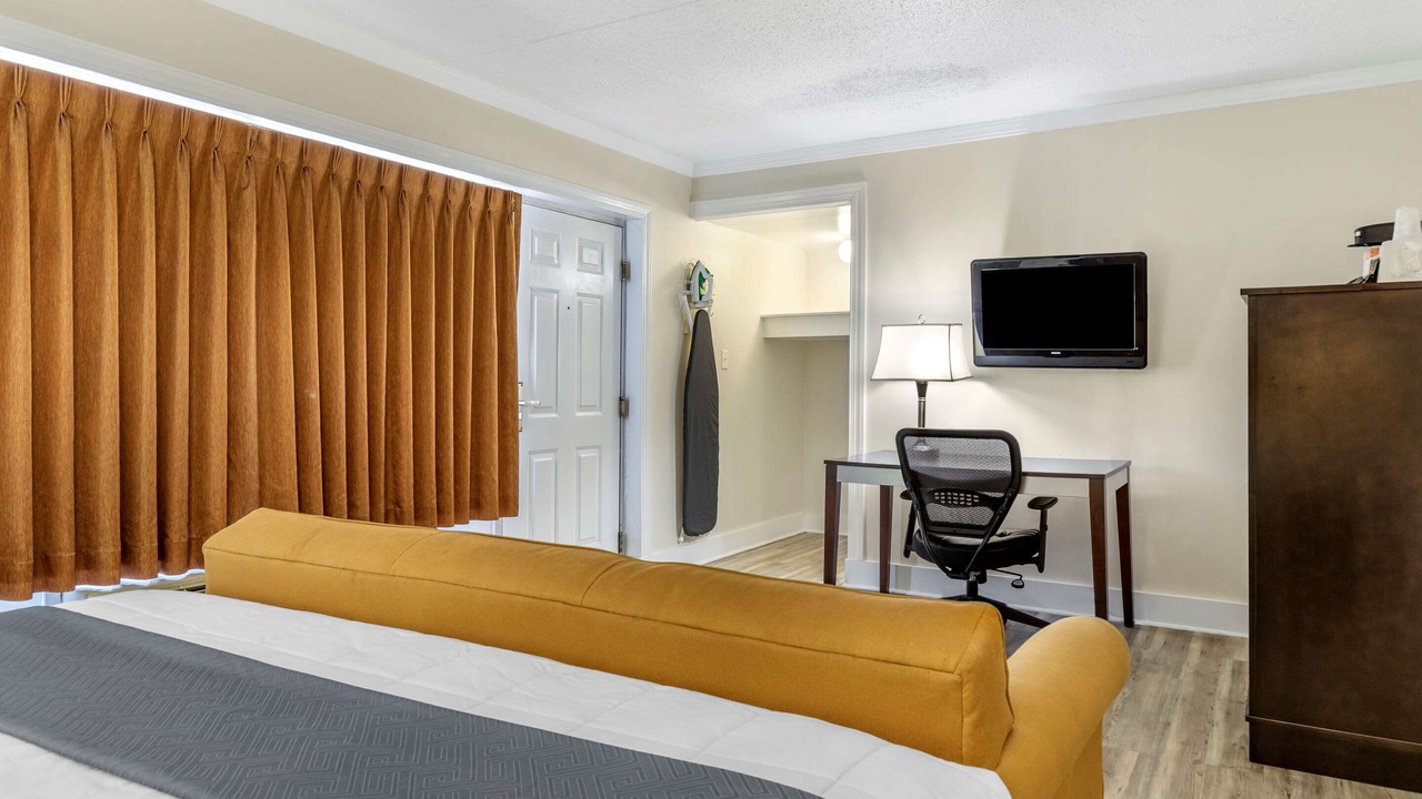 Photo of Bedroom in Conway