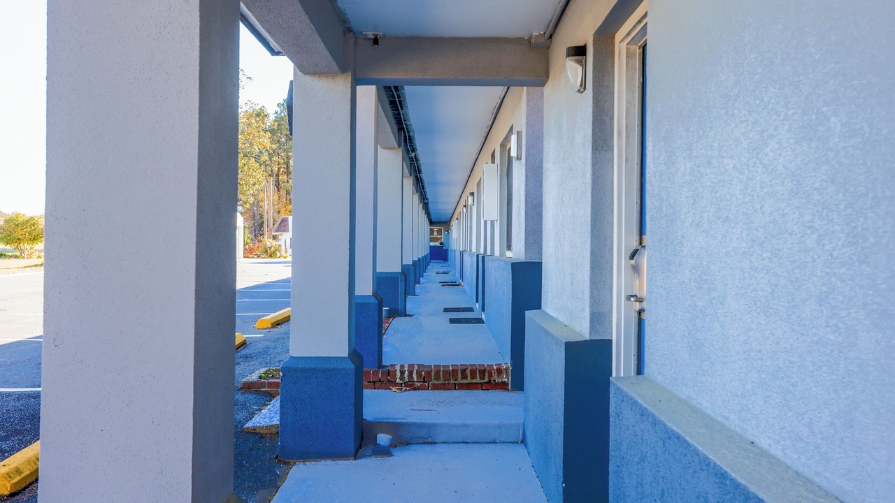 Photo of Outdoor in White Stone
