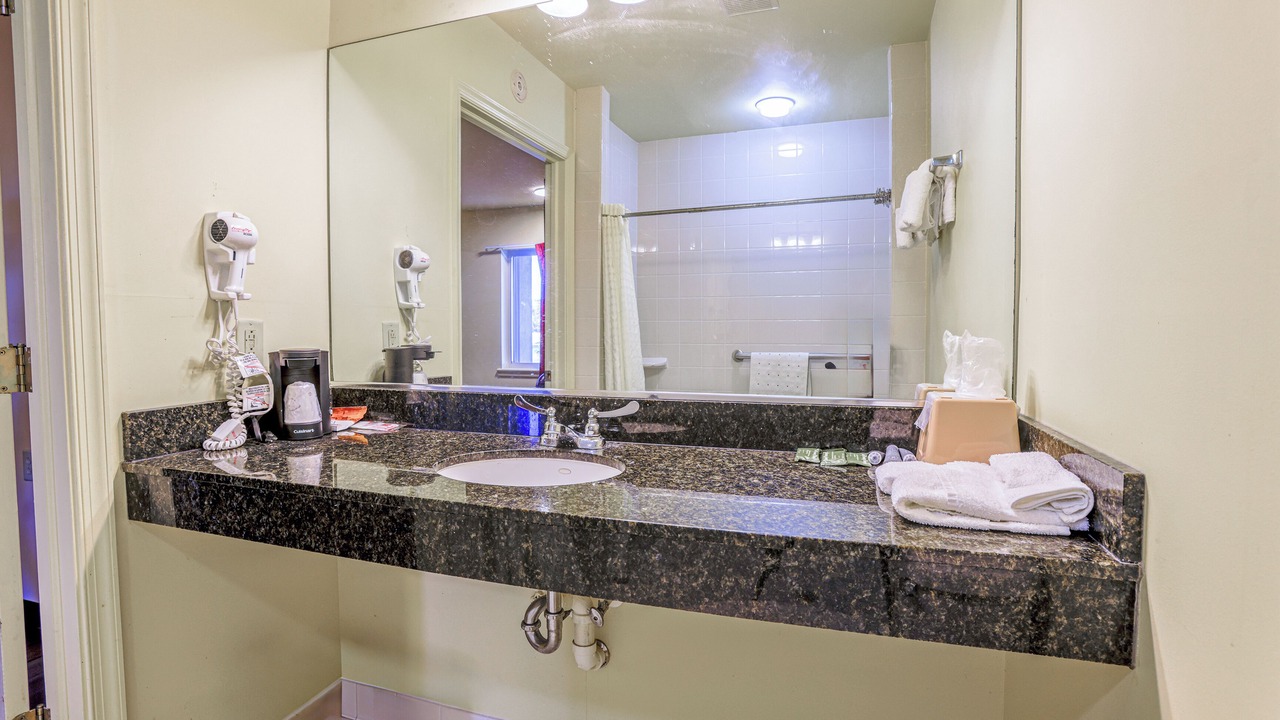 Photo of Bathroom in White Stone