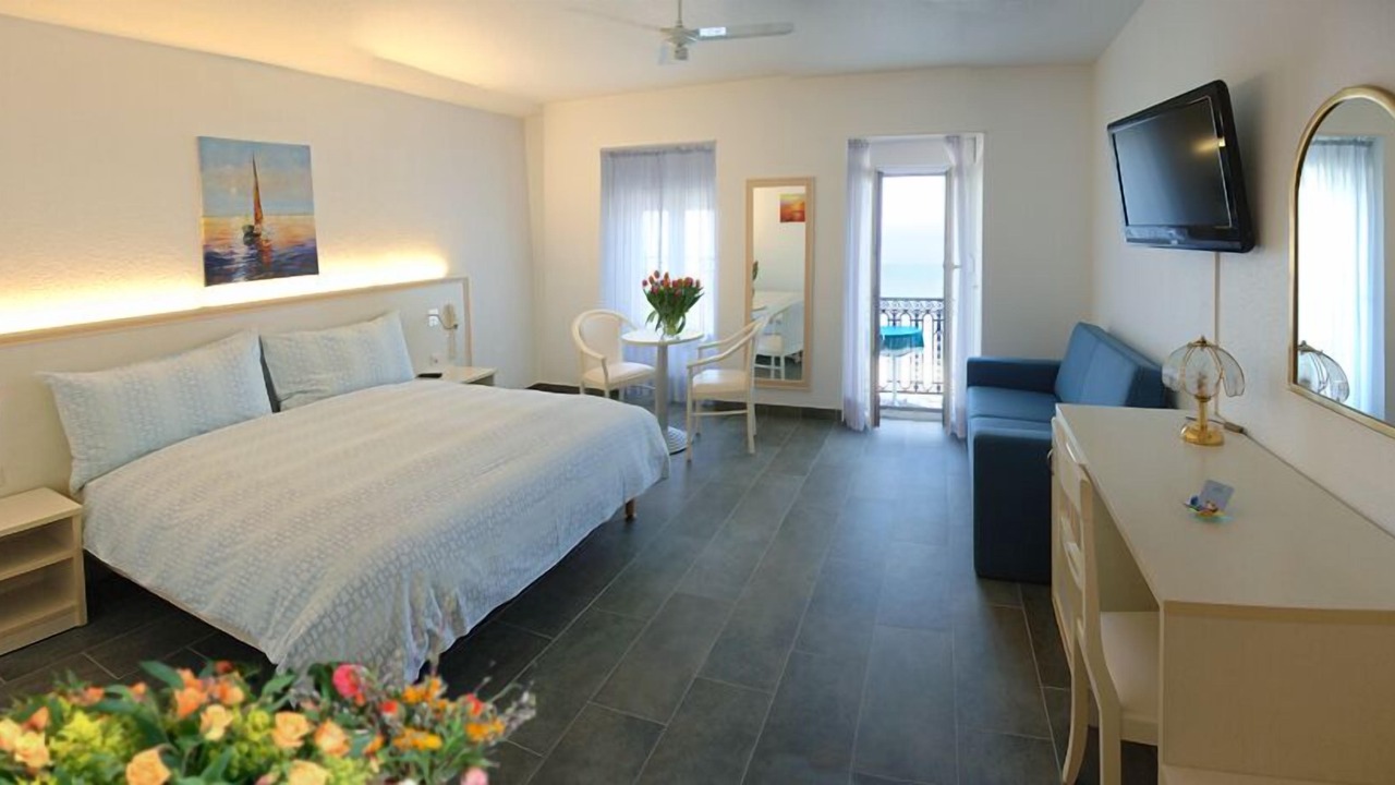 Photo of Bedroom in Villeneuve