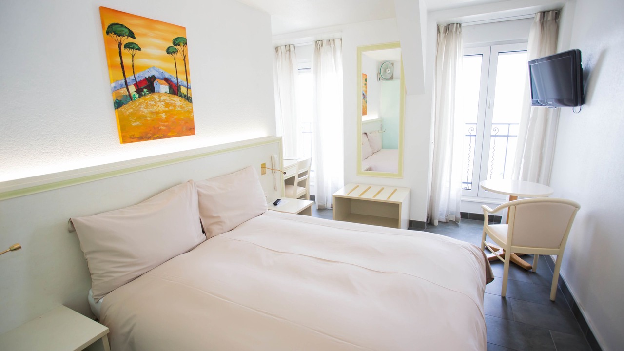 Photo of Bedroom in Villeneuve