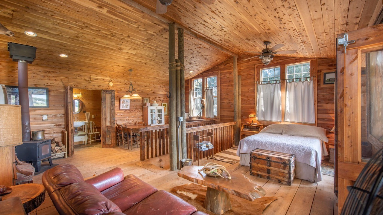 Photo of Livingroom in Jasper