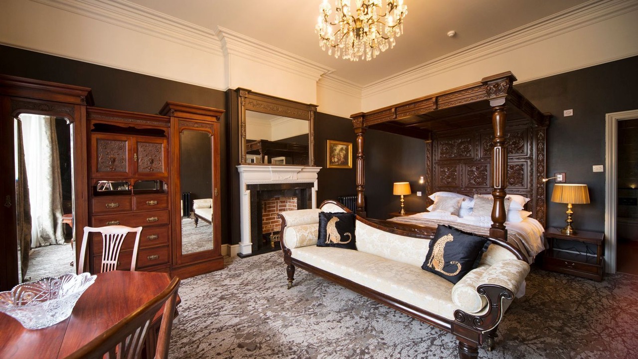 Photo of Livingroom in Chichester