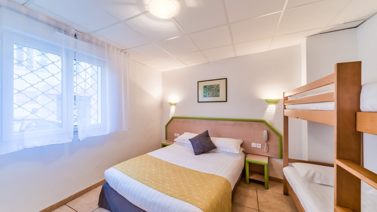 Photo of Bedroom in Saint-Raphael